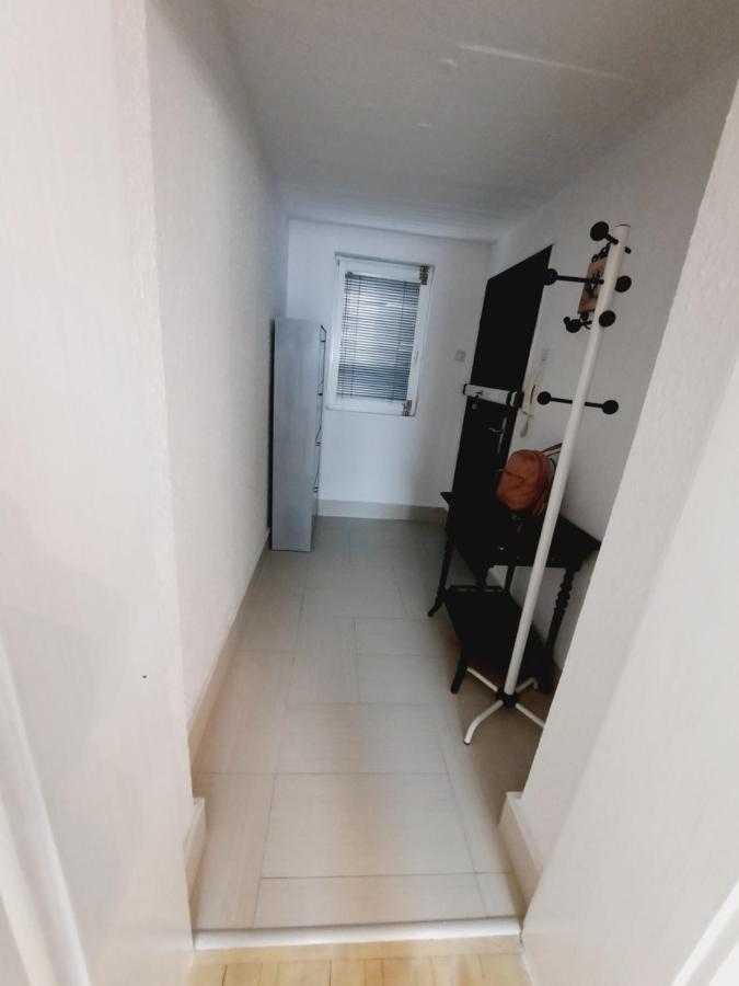 Deki & Kolet Apartamento Belgrado Exterior foto