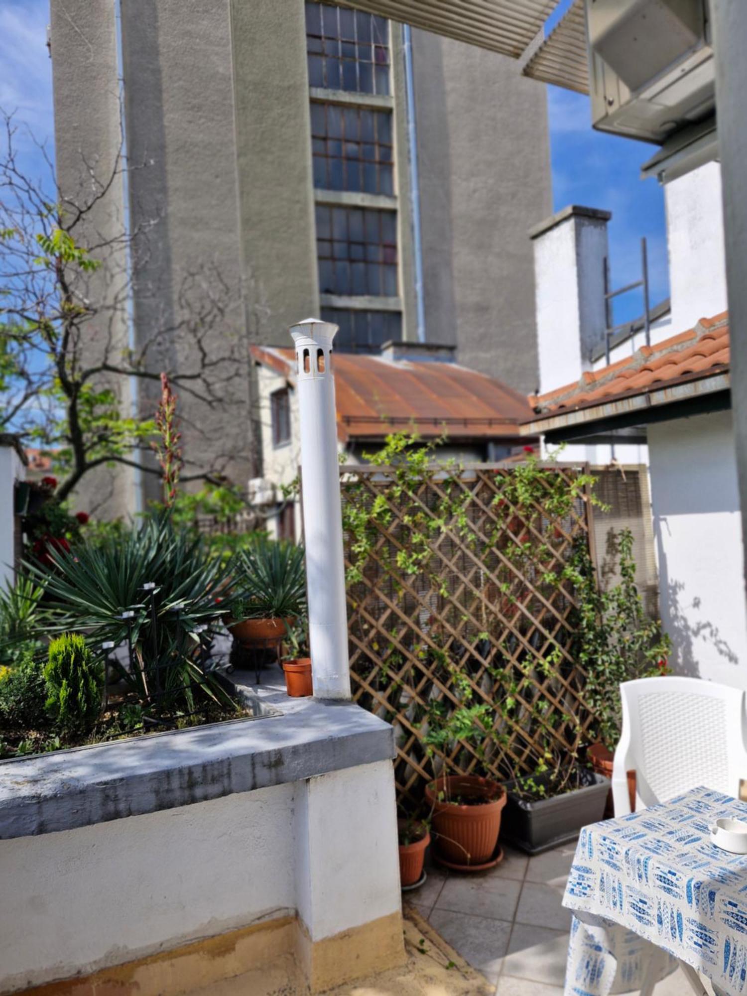 Deki & Kolet Apartamento Belgrado Exterior foto